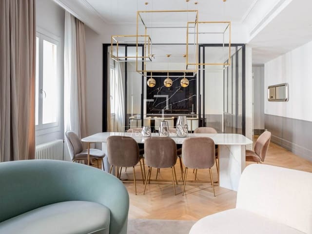 Apartamento de 4 habitaciones en Almagro, Madrid ciudad en alquiler - 8.500 € (Ref: 10144894)