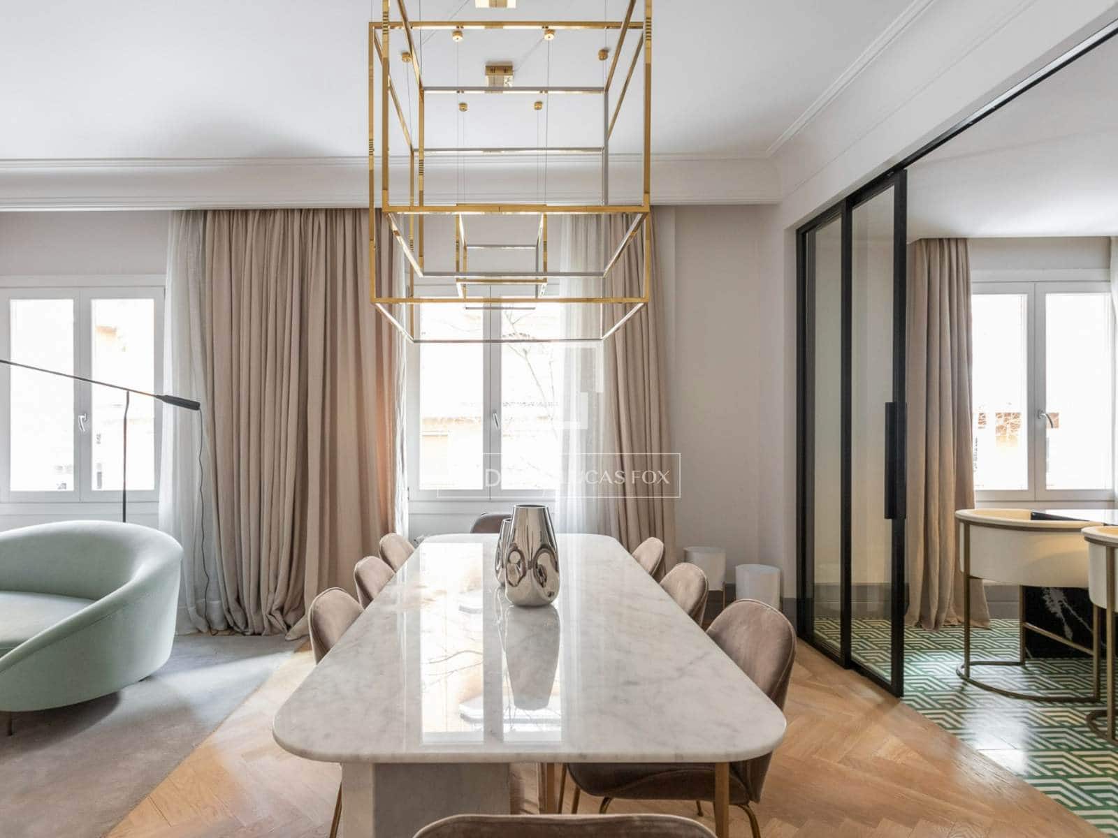 Apartamento de 4 habitaciones en Madrid ciudad en alquiler - 8.500 € (Ref: 10144894)