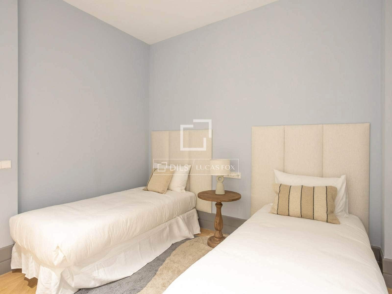 Apartamento de 4 habitaciones en Madrid ciudad en alquiler - 8.500 € (Ref: 10144894)