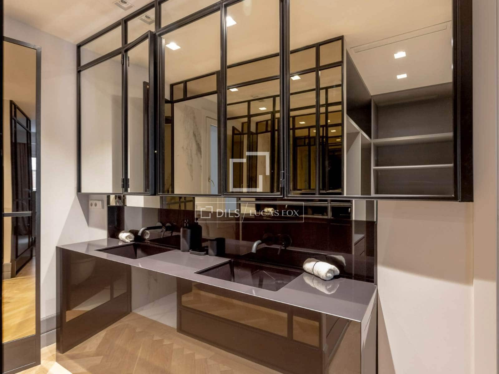 Apartamento de 4 habitaciones en Madrid ciudad en alquiler - 8.500 € (Ref: 10144894)