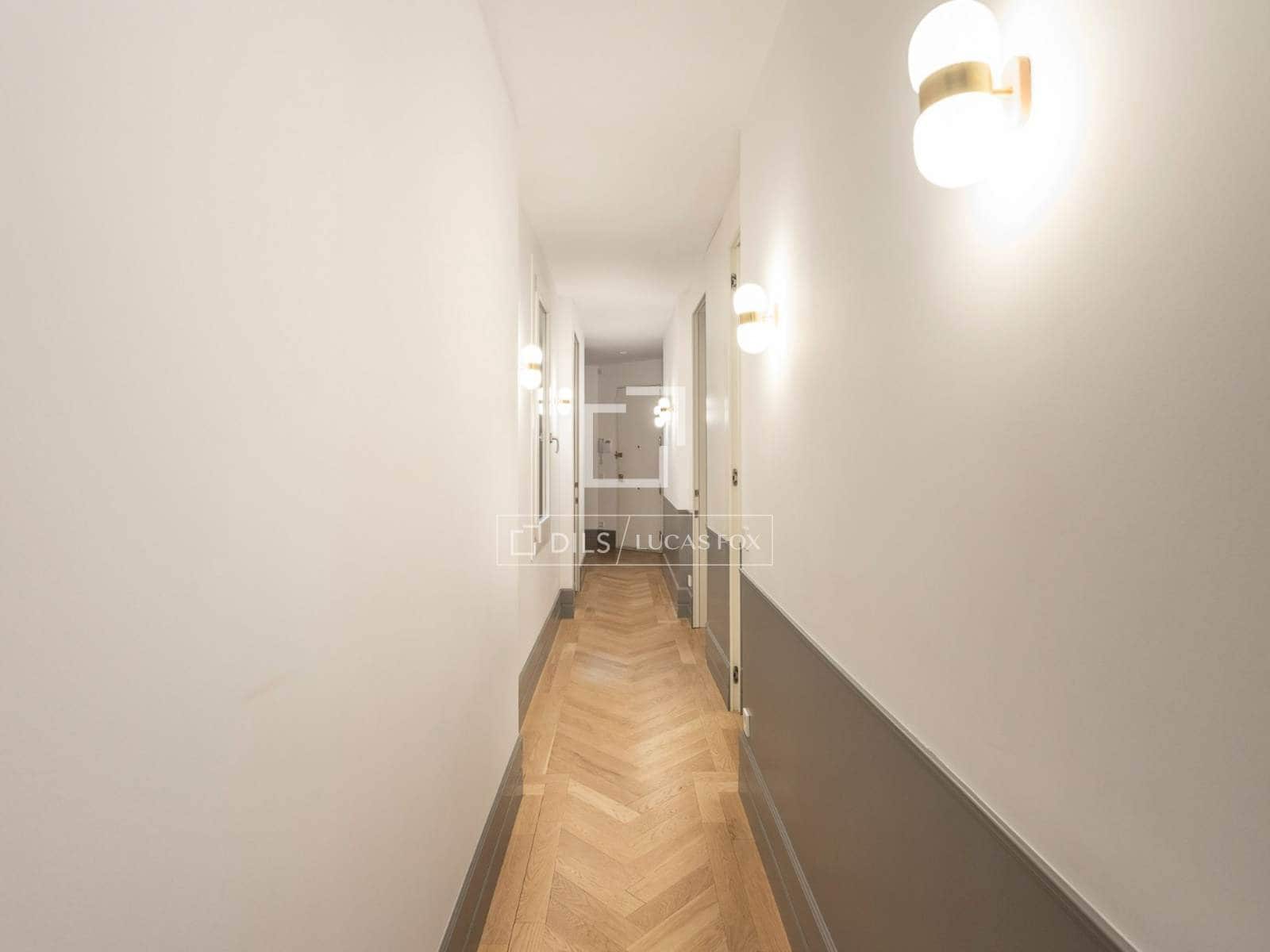 Apartamento de 4 habitaciones en Madrid ciudad en alquiler - 8.500 € (Ref: 10144894)