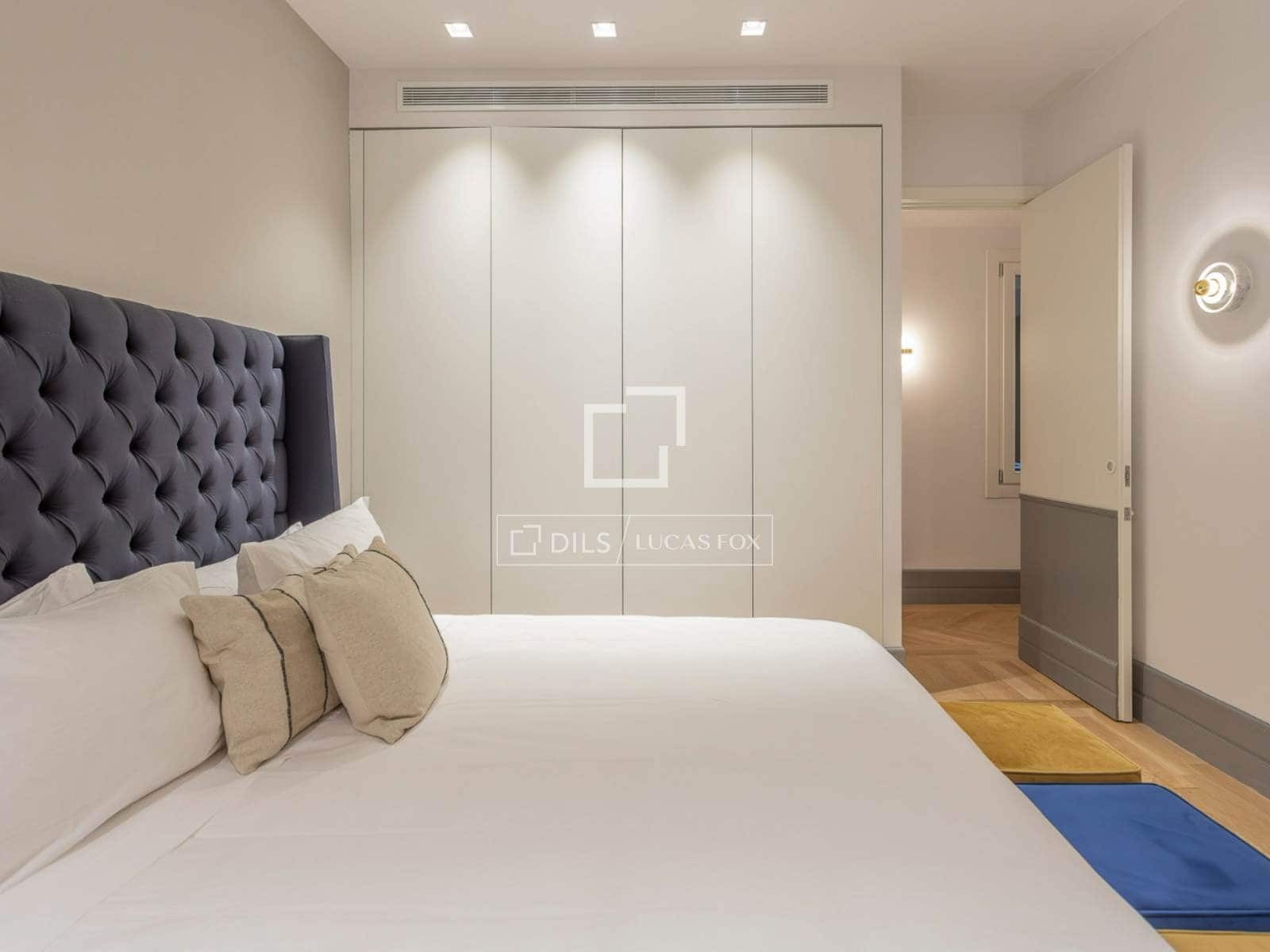 Apartamento de 4 habitaciones en Madrid ciudad en alquiler - 8.500 € (Ref: 10144894)