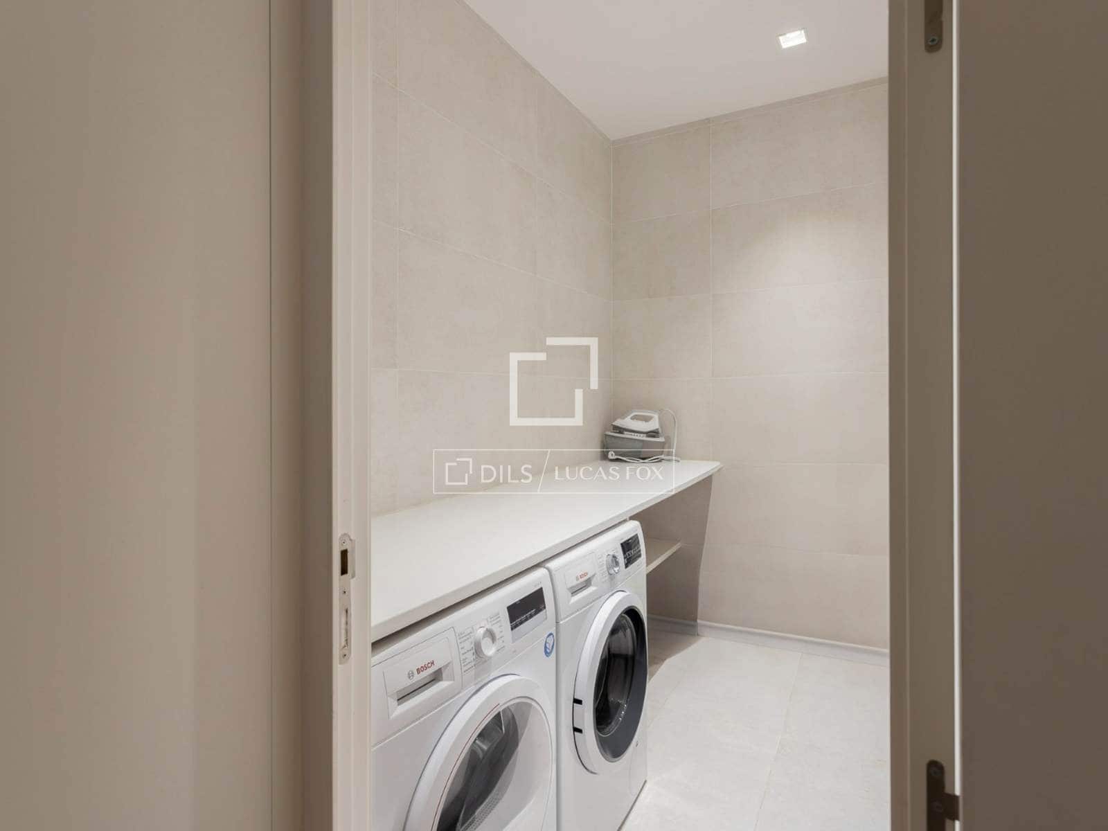Apartamento de 4 habitaciones en Madrid ciudad en alquiler - 8.500 € (Ref: 10144894)