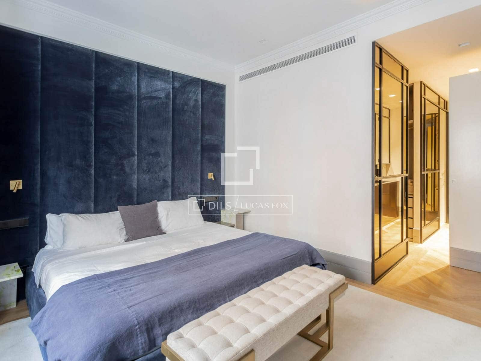 Apartamento de 4 habitaciones en Madrid ciudad en alquiler - 8.500 € (Ref: 10144894)