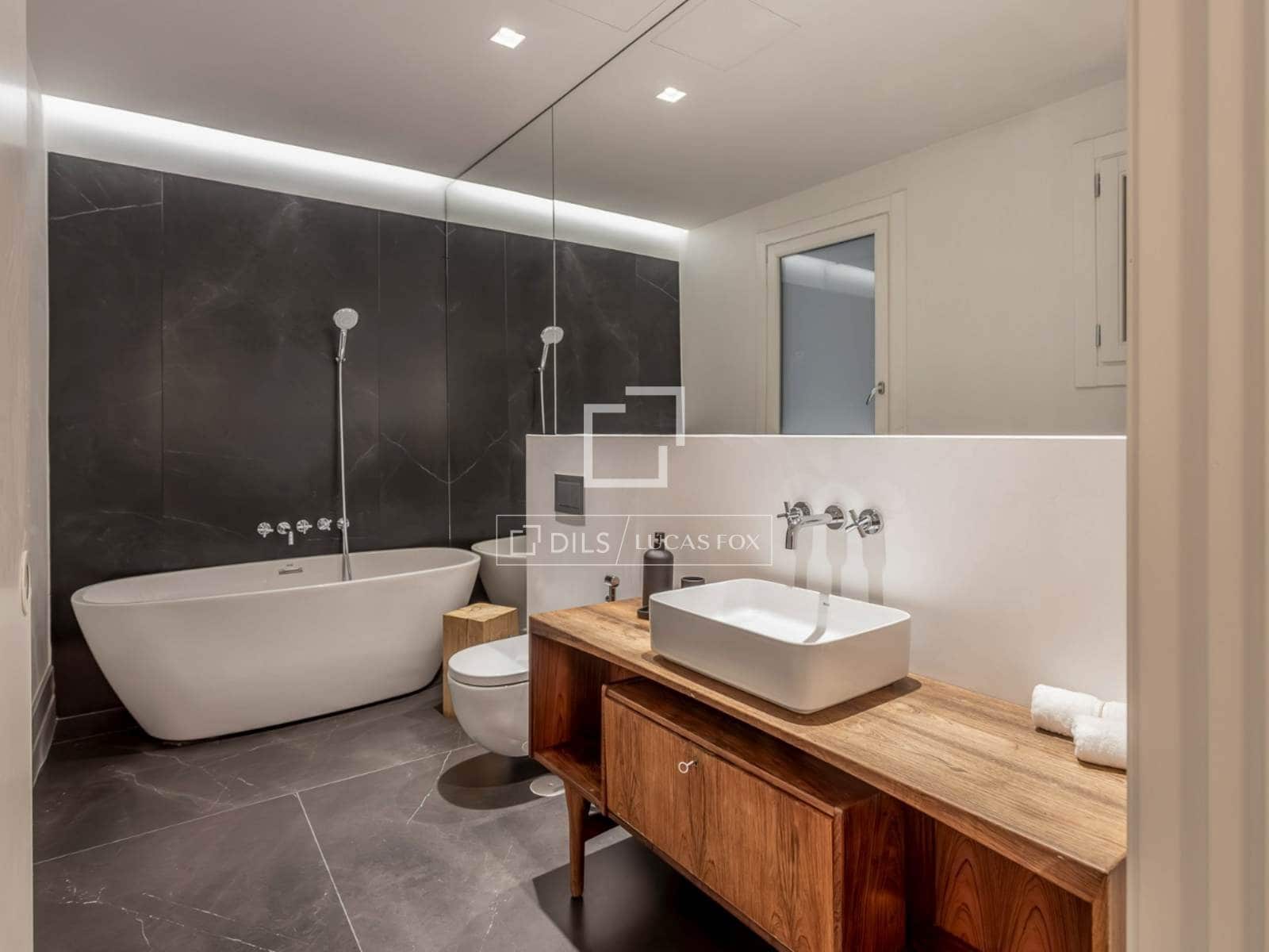 Apartamento de 4 habitaciones en Madrid ciudad en alquiler - 8.500 € (Ref: 10144894)