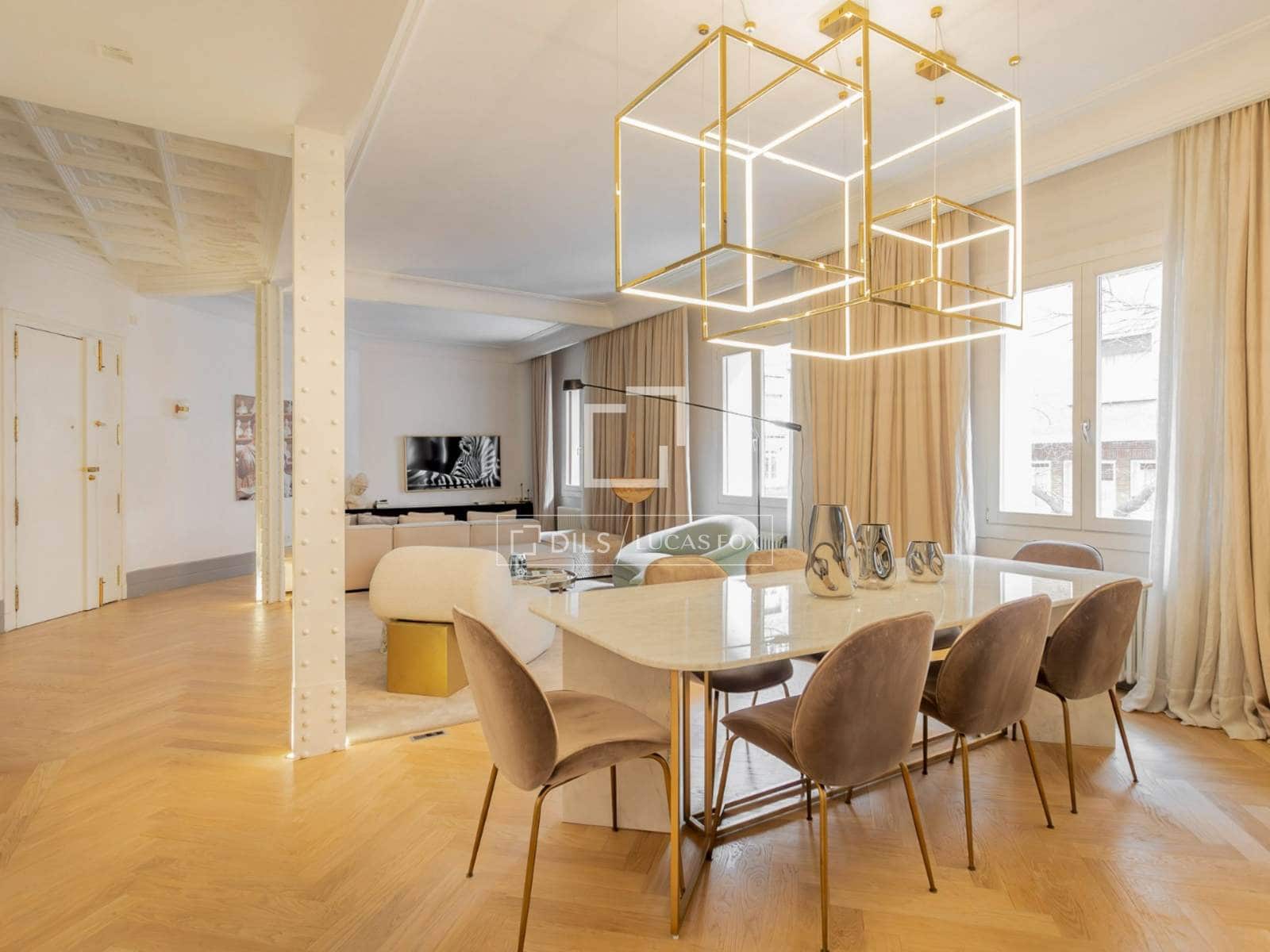 Apartamento de 4 habitaciones en Madrid ciudad en alquiler - 8.500 € (Ref: 10144894)