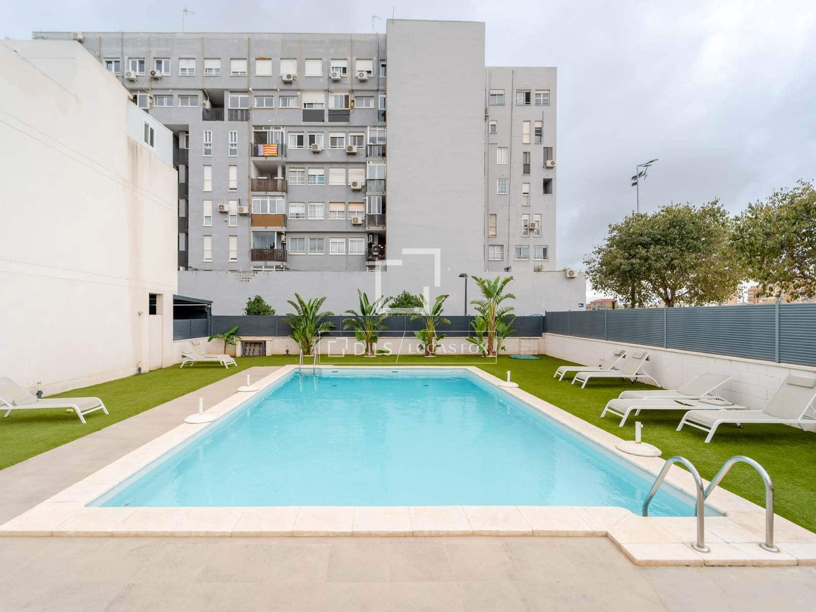 3 soverom Villa til salgs i Valencia by med svømmebasseng garasje - € 749 000 (Ref: 10144895)