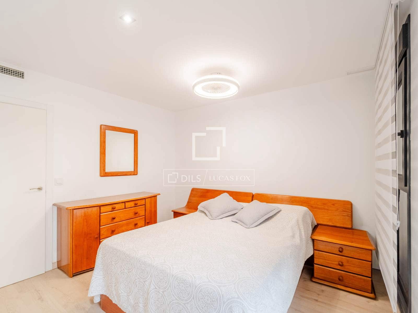 3 soverom Villa til salgs i Valencia by med svømmebasseng garasje - € 749 000 (Ref: 10144895)