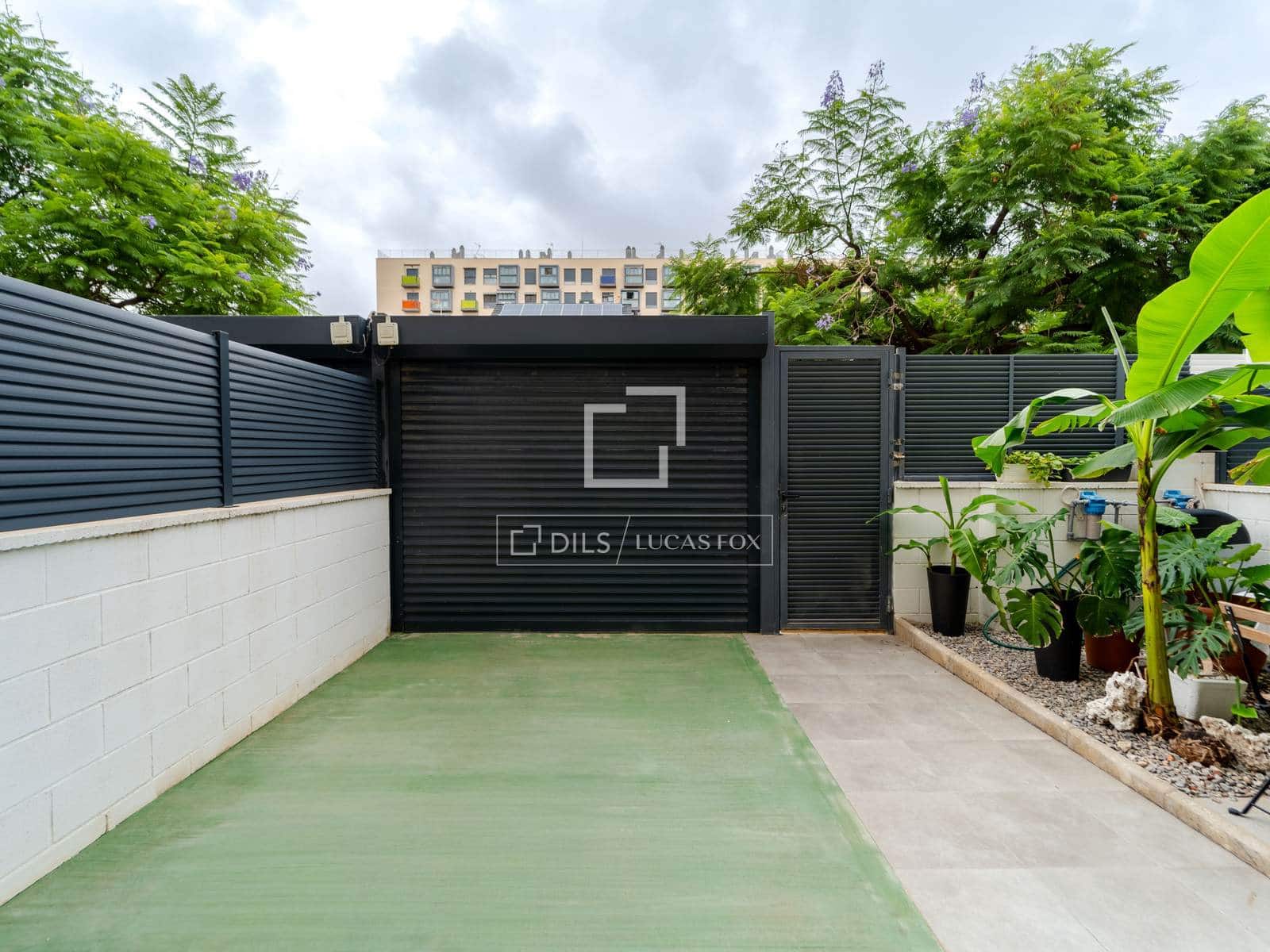 3 soverom Villa til salgs i Valencia by med svømmebasseng garasje - € 749 000 (Ref: 10144895)
