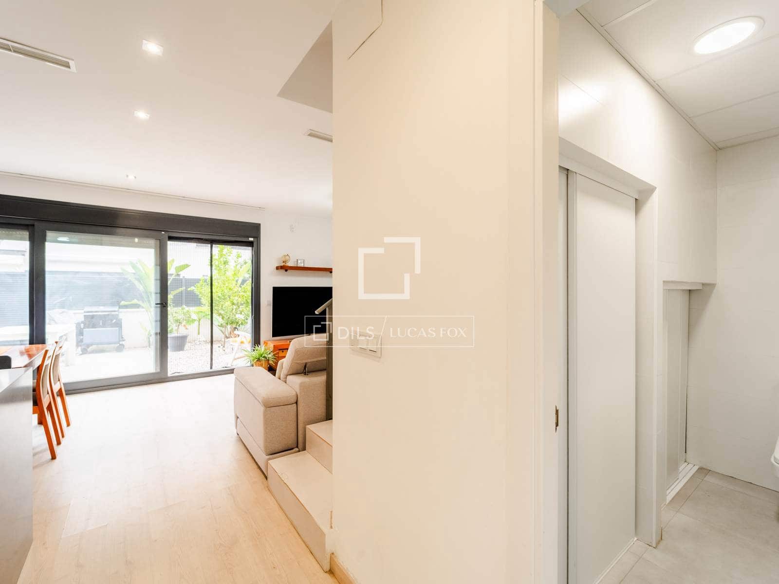 3 soverom Villa til salgs i Valencia by med svømmebasseng garasje - € 749 000 (Ref: 10144895)
