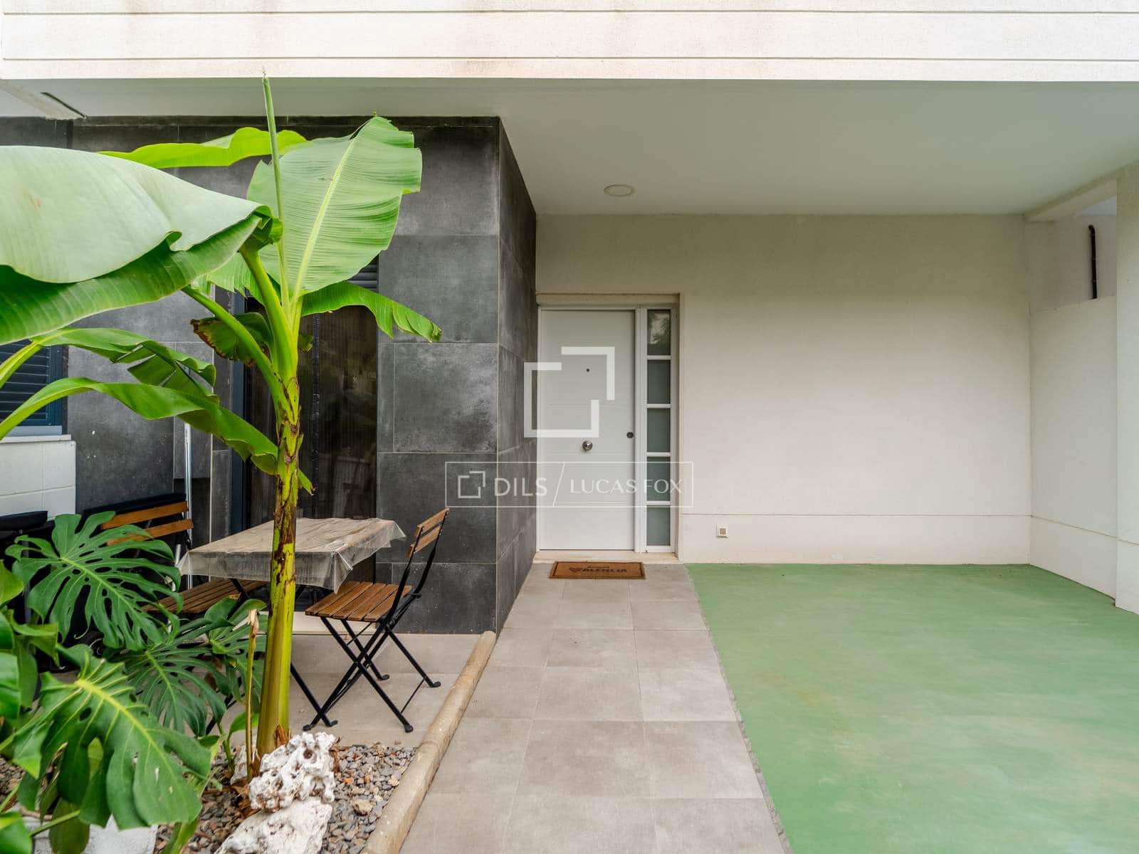 3 soverom Villa til salgs i Valencia by med svømmebasseng garasje - € 749 000 (Ref: 10144895)