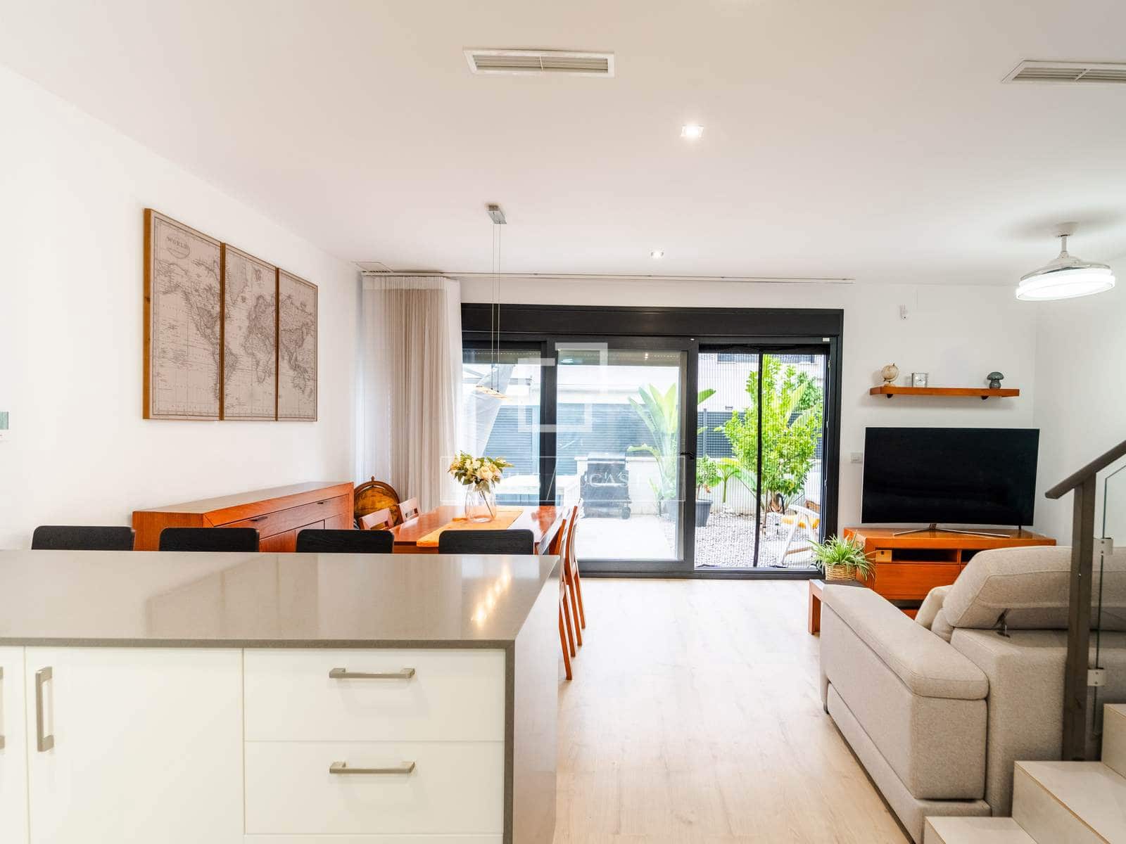 3 soverom Villa til salgs i Valencia by med svømmebasseng garasje - € 749 000 (Ref: 10144895)