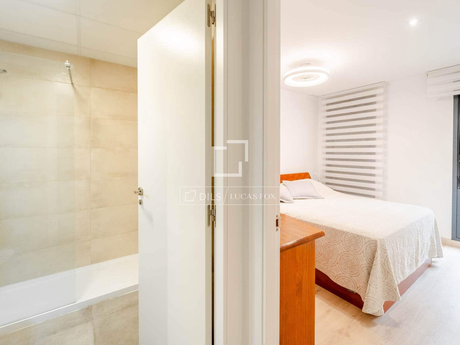 3 soverom Villa til salgs i Valencia by med svømmebasseng garasje - € 749 000 (Ref: 10144895)