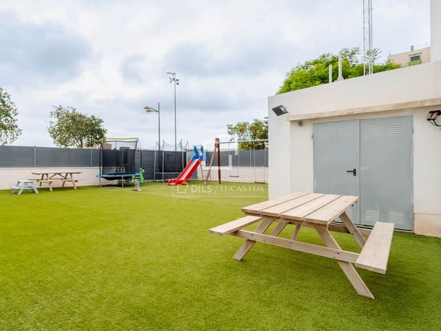 3 soverom Villa til salgs i Quatre Carreres, Valencia by med svømmebasseng garasje - € 749 000 (Ref: 10144895)