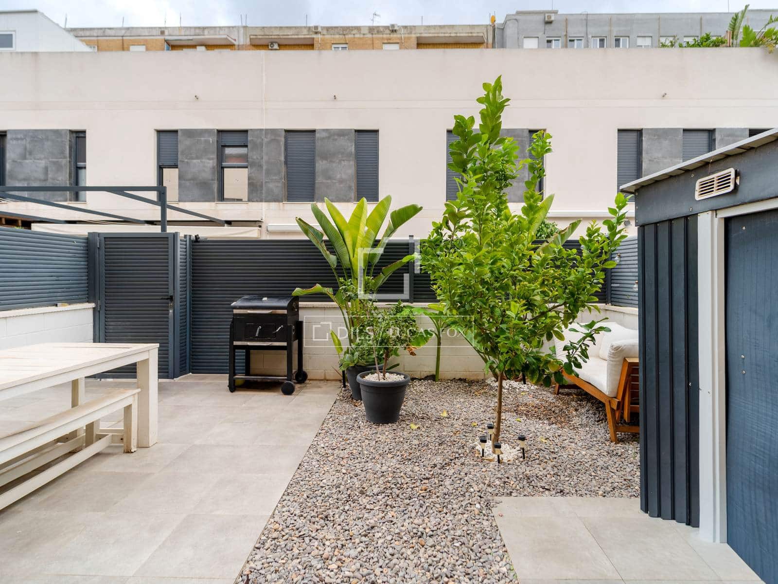 3 soverom Villa til salgs i Valencia by med svømmebasseng garasje - € 749 000 (Ref: 10144895)