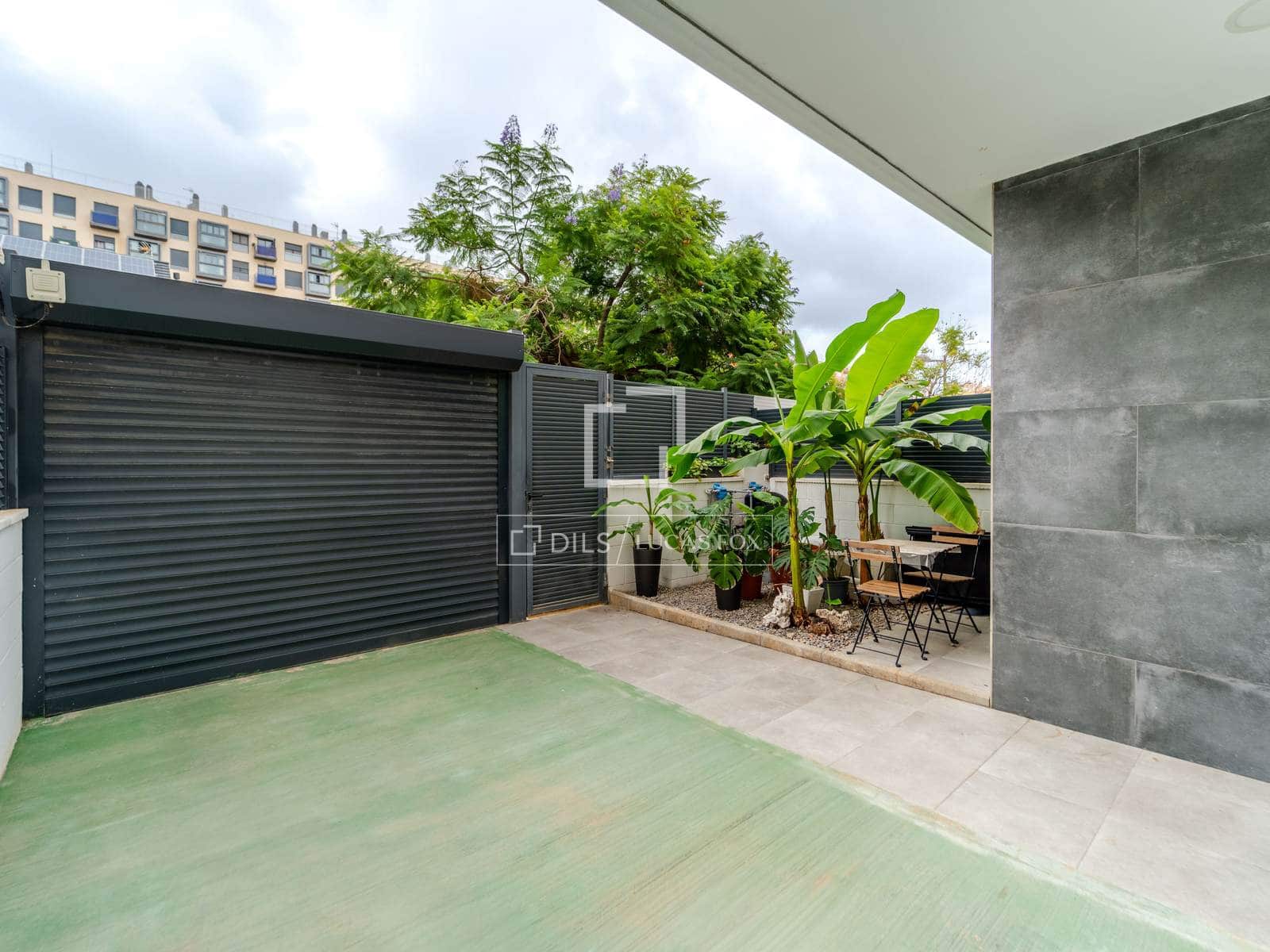 3 soverom Villa til salgs i Valencia by med svømmebasseng garasje - € 749 000 (Ref: 10144895)