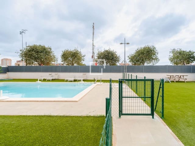 3 soverom Villa til salgs i Quatre Carreres, Valencia by med svømmebasseng garasje - € 749 000 (Ref: 10144895)