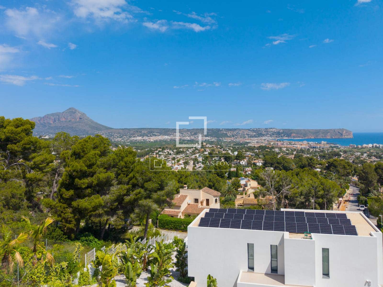 4 soveværelse Villa til salg i Javea / Xabia med swimmingpool garage - € 2.700.000 (Ref: 10145021)