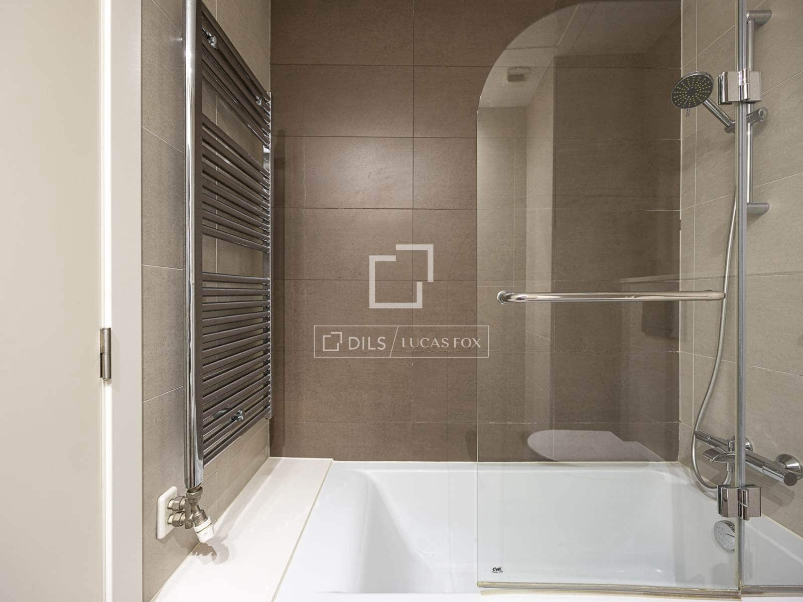 2 chambre Appartement à vendre à Barcelone ville avec piscine garage - 750 000 € (Ref: 10145156)