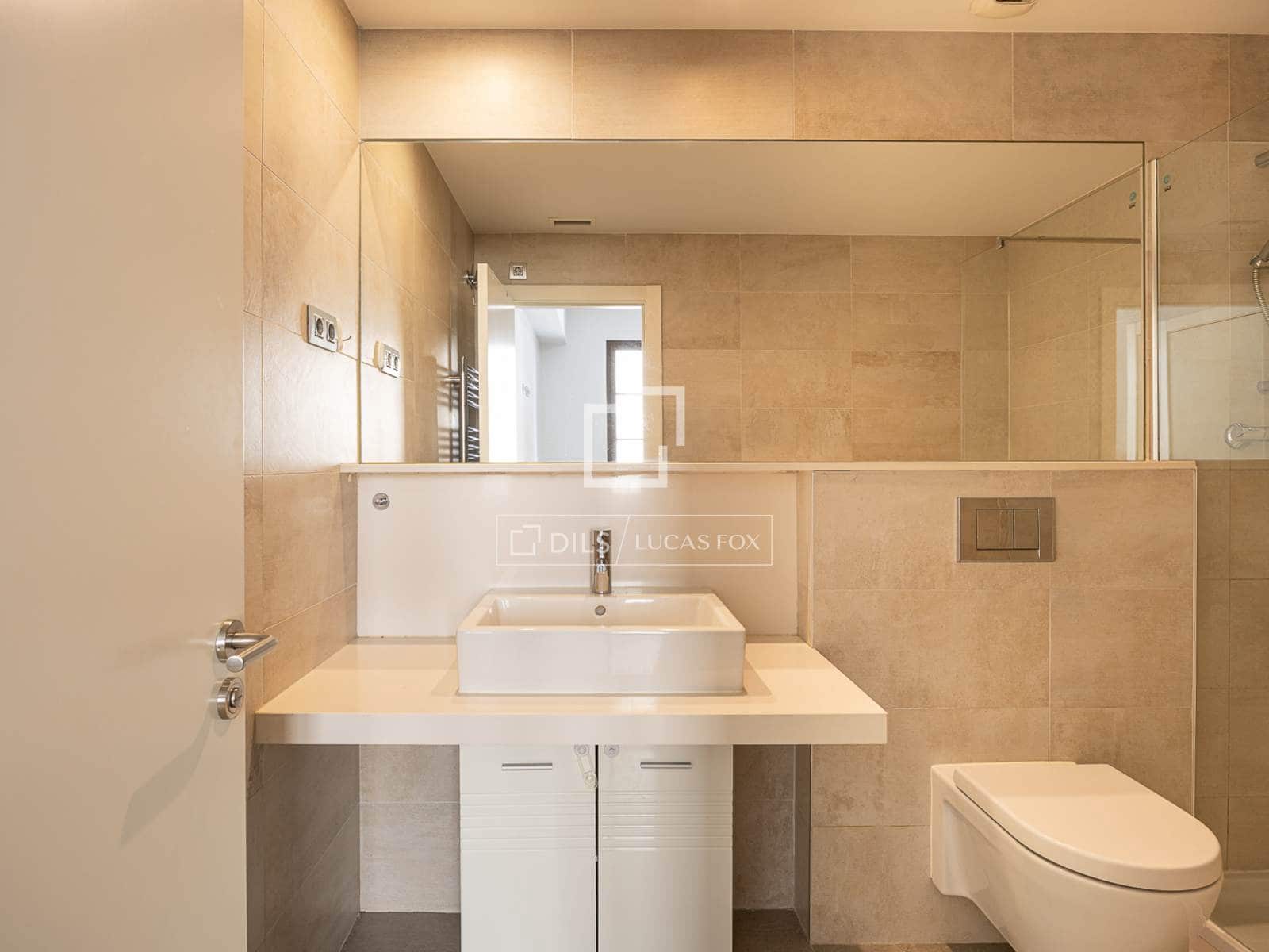2 chambre Appartement à vendre à Barcelone ville avec piscine garage - 750 000 € (Ref: 10145156)