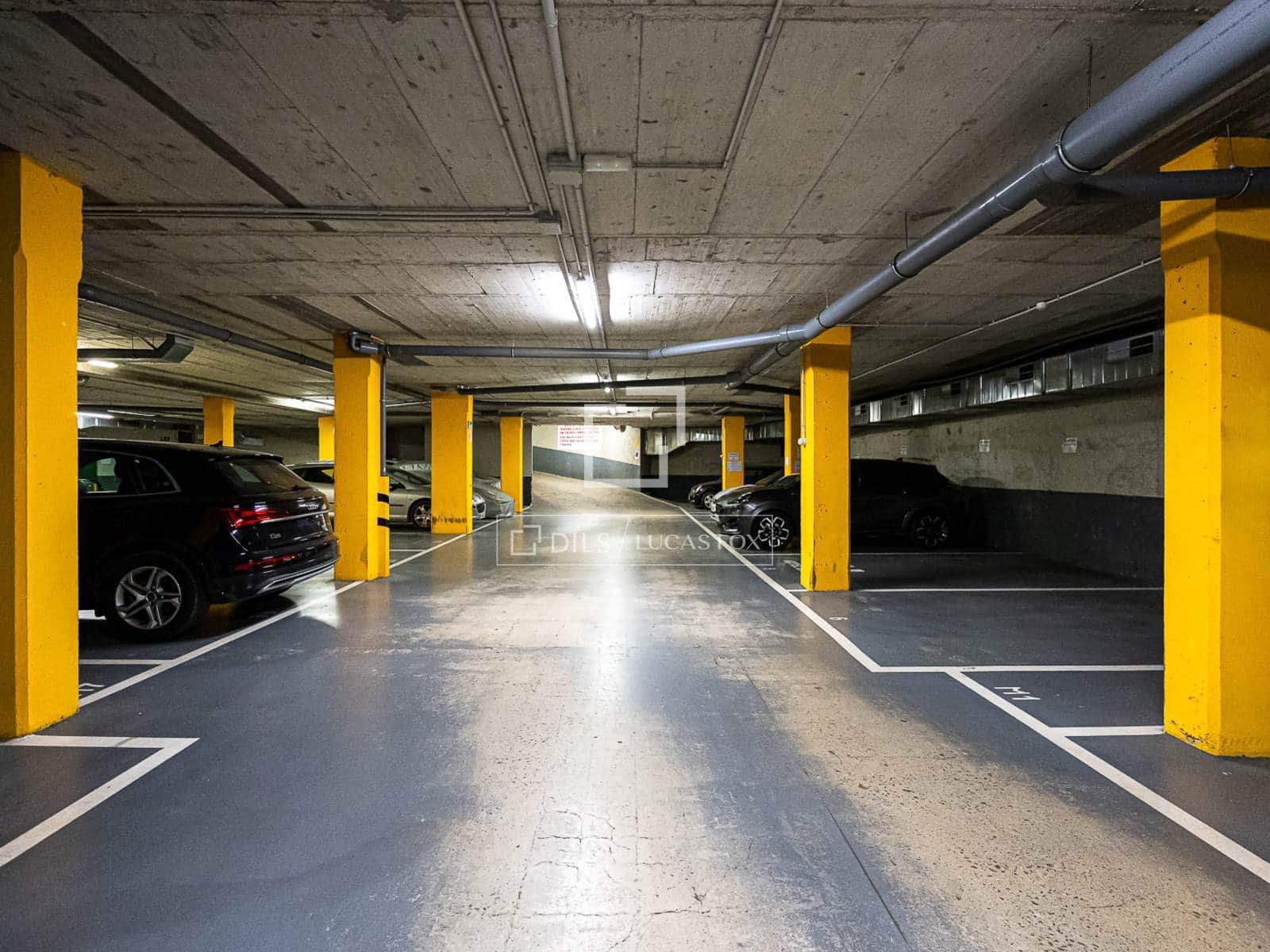 2 chambre Appartement à vendre à Barcelone ville avec piscine garage - 750 000 € (Ref: 10145156)