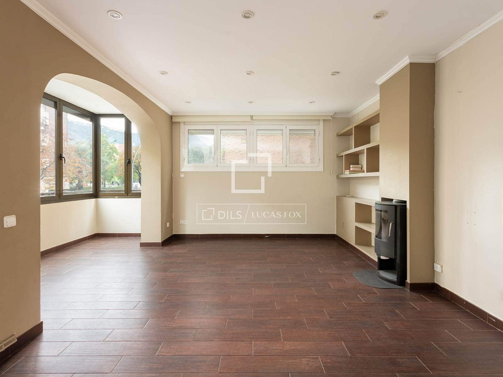 3 soverom Leilighet til salgs i Barcelona by med svømmebasseng garasje - € 870 000 (Ref: 10147921)