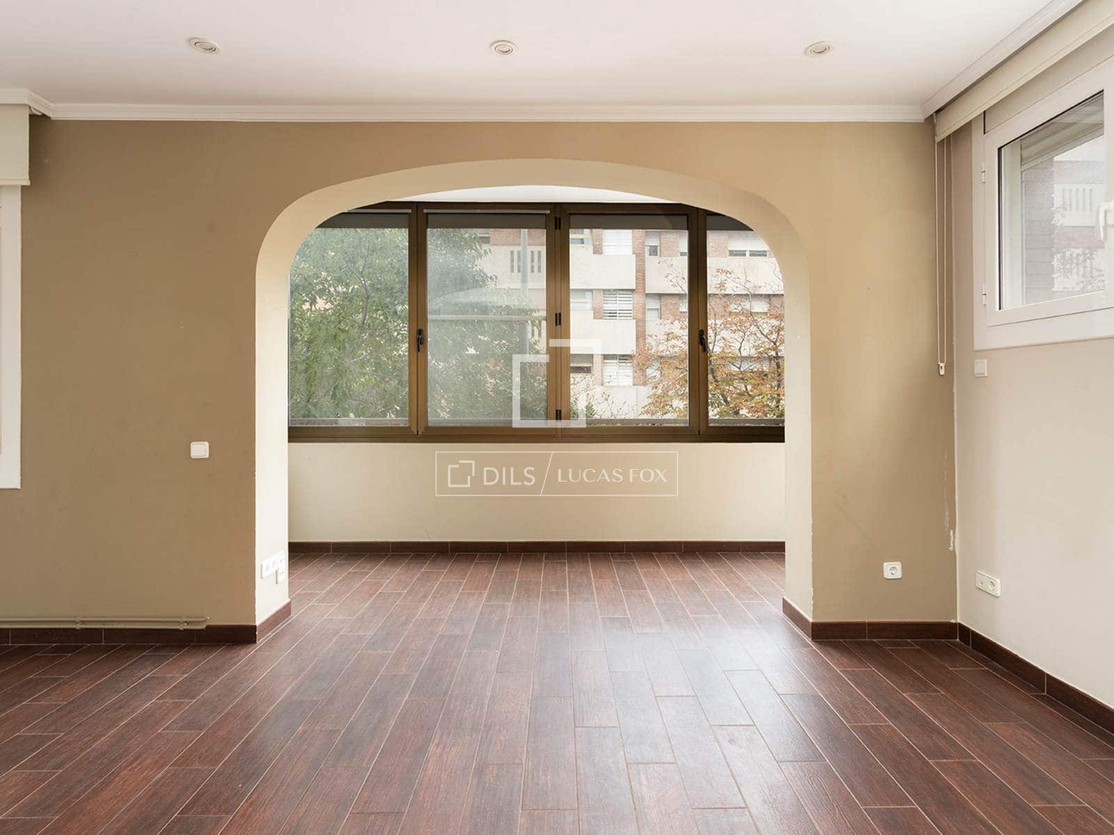3 soverom Leilighet til salgs i Barcelona by med svømmebasseng garasje - € 870 000 (Ref: 10147921)