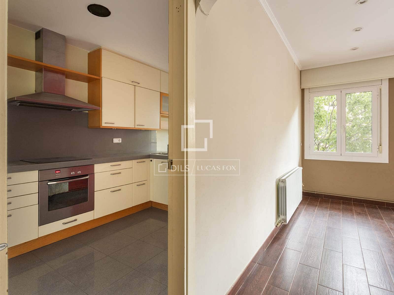 3 soverom Leilighet til salgs i Barcelona by med svømmebasseng garasje - € 870 000 (Ref: 10147921)