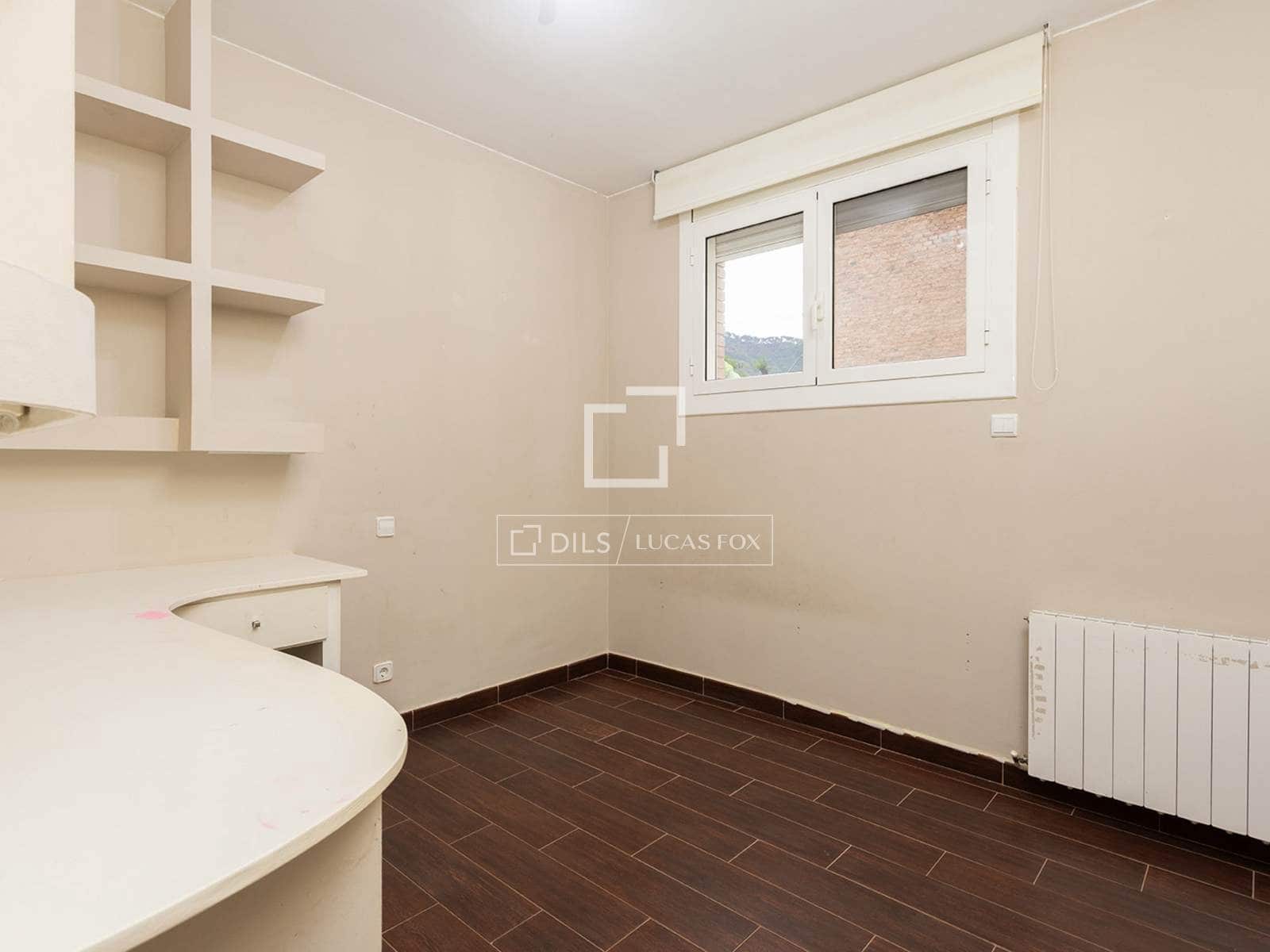 3 soverom Leilighet til salgs i Barcelona by med svømmebasseng garasje - € 870 000 (Ref: 10147921)
