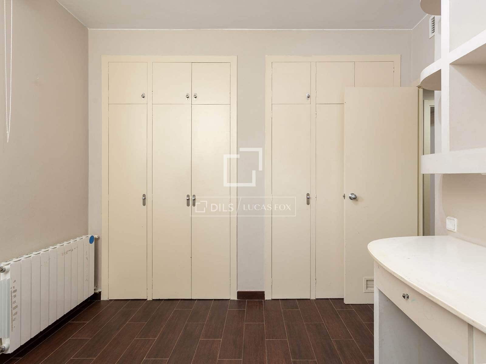 3 soverom Leilighet til salgs i Barcelona by med svømmebasseng garasje - € 870 000 (Ref: 10147921)