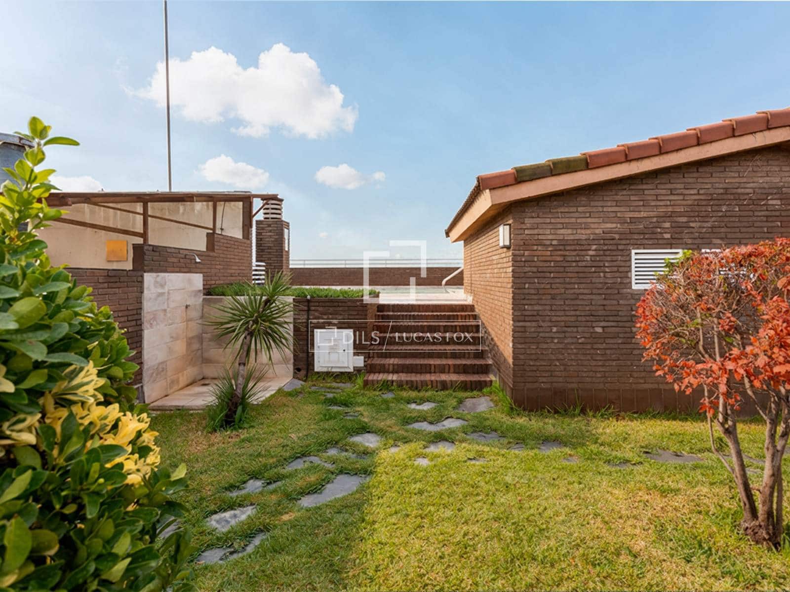 3 soverom Leilighet til salgs i Barcelona by med svømmebasseng garasje - € 870 000 (Ref: 10147921)