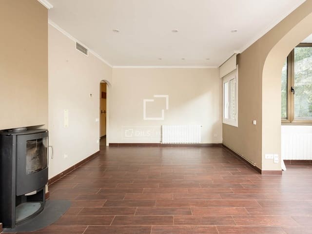 3 soverom Leilighet til salgs i Barcelona by med svømmebasseng garasje - € 870 000 (Ref: 10147921)