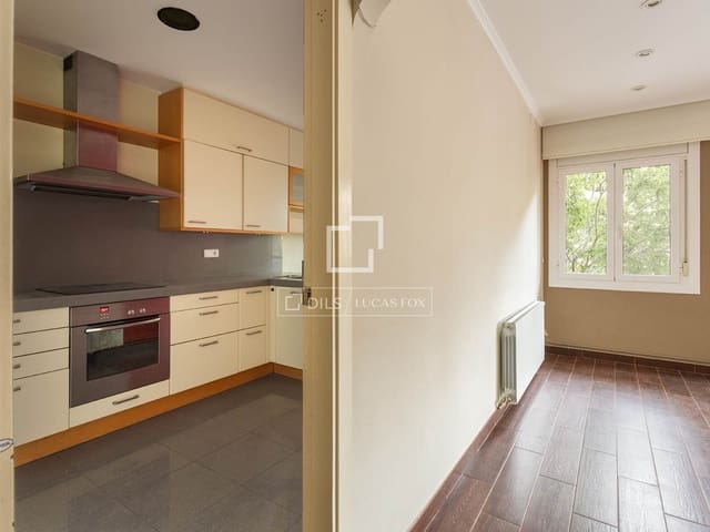 3 soverom Leilighet til salgs i Barcelona by med svømmebasseng garasje - € 870 000 (Ref: 10147921)