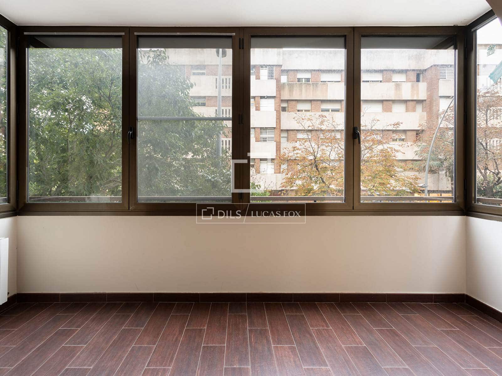3 soverom Leilighet til salgs i Barcelona by med svømmebasseng garasje - € 870 000 (Ref: 10147921)
