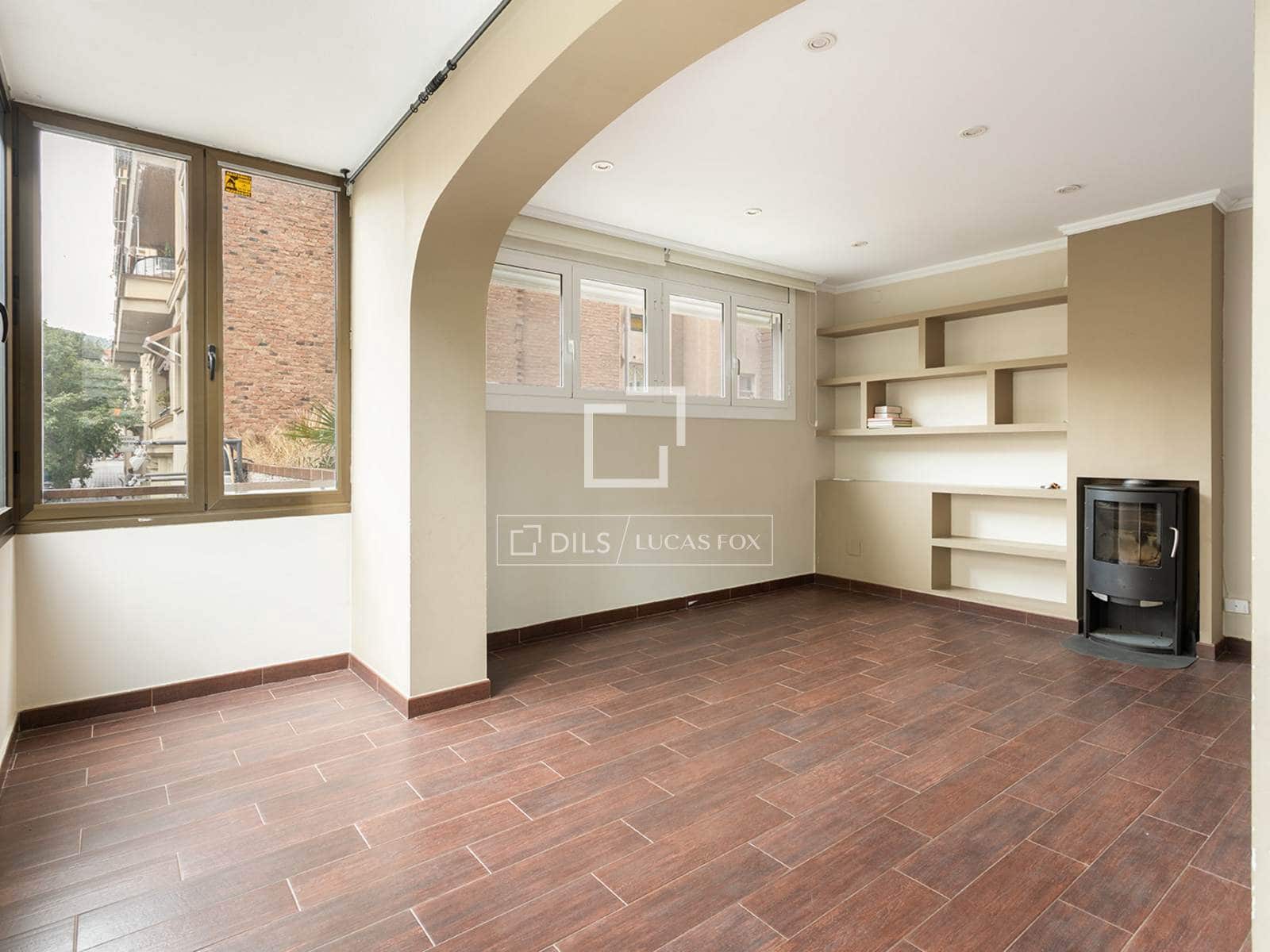 3 soverom Leilighet til salgs i Barcelona by med svømmebasseng garasje - € 870 000 (Ref: 10147921)