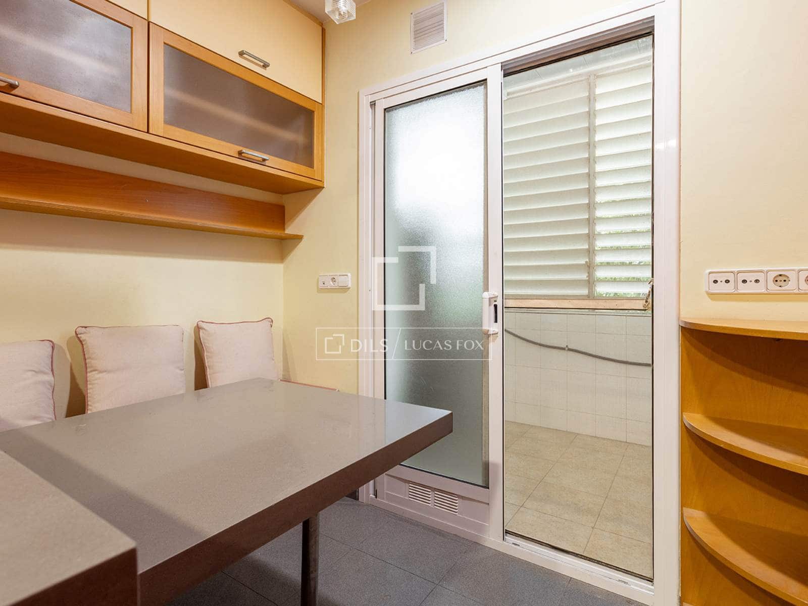 3 soverom Leilighet til salgs i Barcelona by med svømmebasseng garasje - € 870 000 (Ref: 10147921)