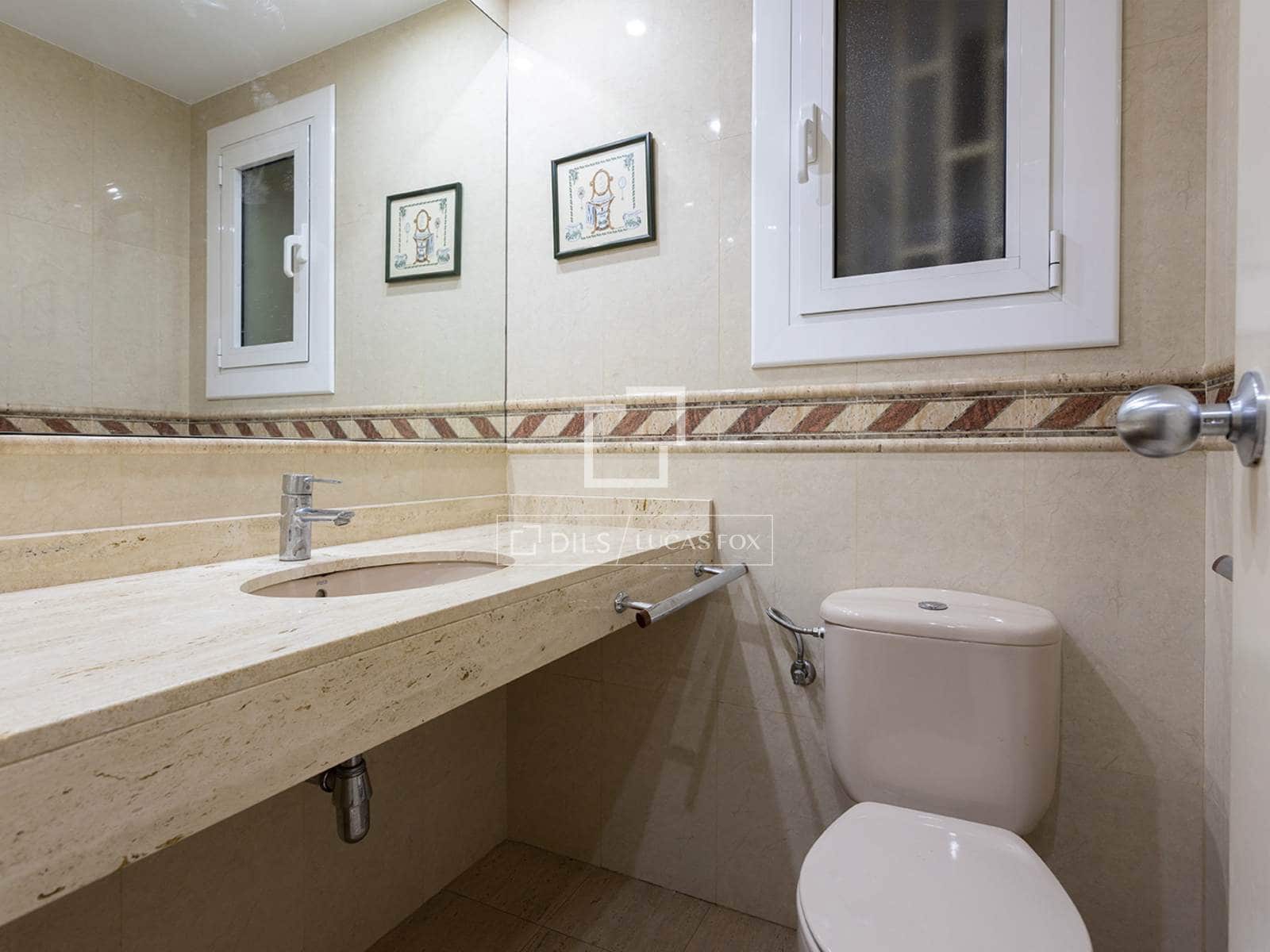 3 soverom Leilighet til salgs i Barcelona by med svømmebasseng garasje - € 870 000 (Ref: 10147921)