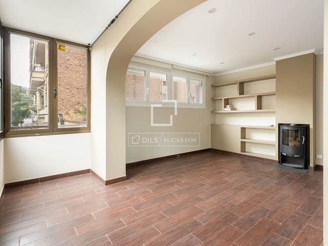 3 soverom Leilighet til salgs i Barcelona by med svømmebasseng garasje - € 870 000 (Ref: 10147921)