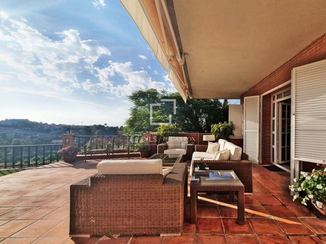 4 Zimmer Villa zu verkaufen in Málaga Stadt mit Pool Garage - 1.700.000 € (Ref: 10147998)