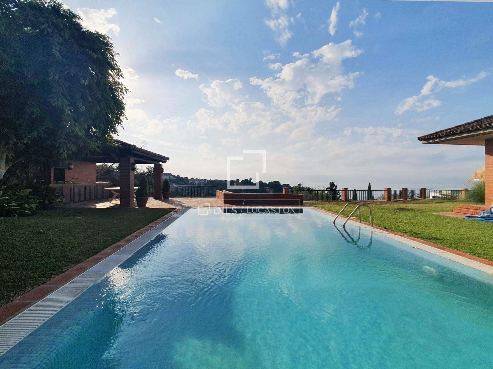 4 bedroom Villa for sale in Malaga city with pool garage - € 1,700,000 (Ref: 10147998)