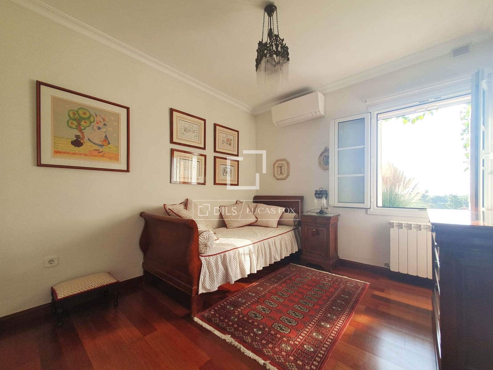4 bedroom Villa for sale in Malaga city with pool garage - € 1,700,000 (Ref: 10147998)