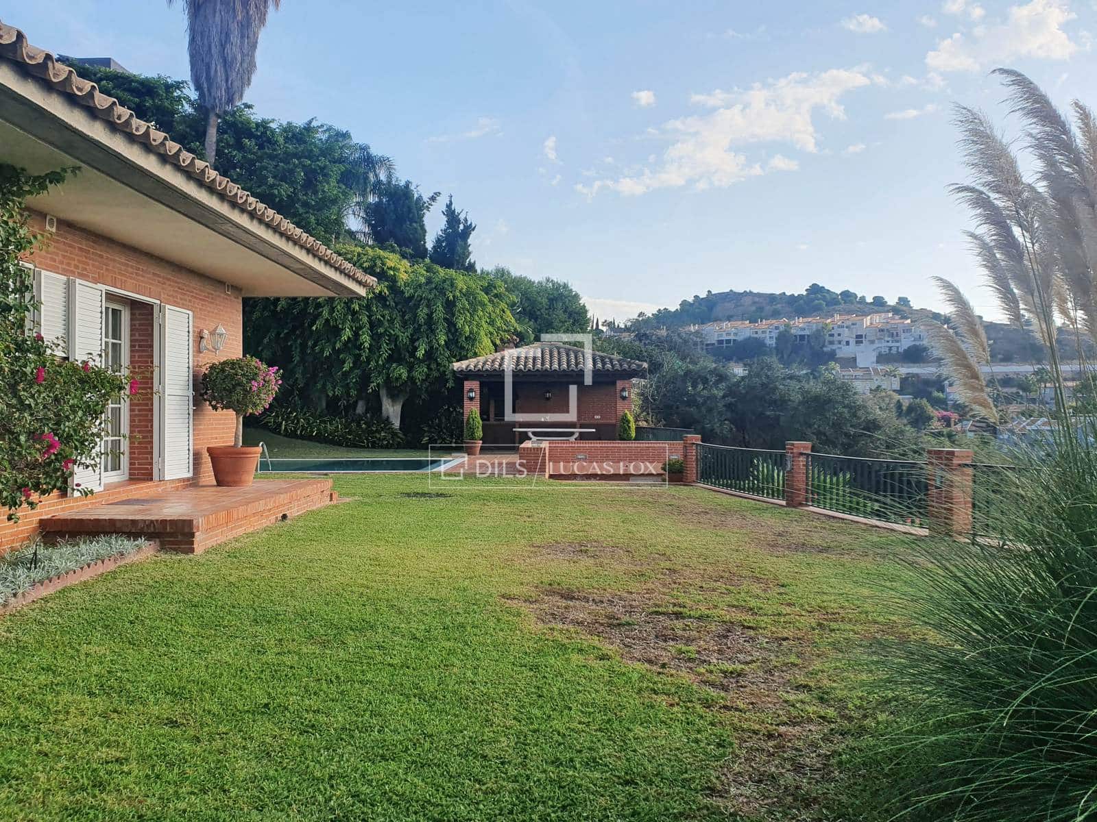 4 bedroom Villa for sale in Malaga city with pool garage - € 1,700,000 (Ref: 10147998)
