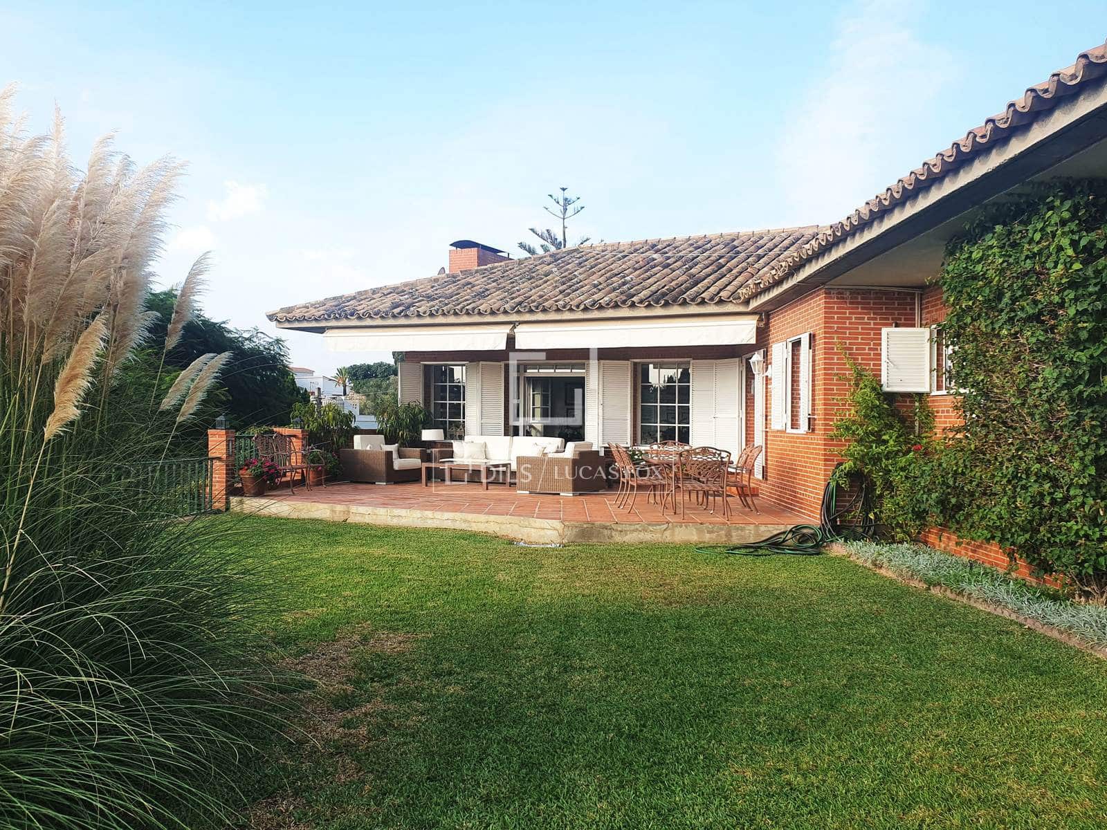 4 bedroom Villa for sale in Malaga city with pool garage - € 1,700,000 (Ref: 10147998)