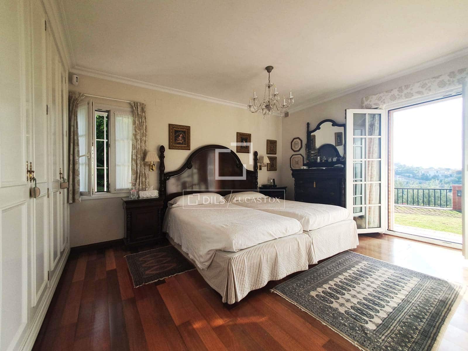 4 bedroom Villa for sale in Malaga city with pool garage - € 1,700,000 (Ref: 10147998)