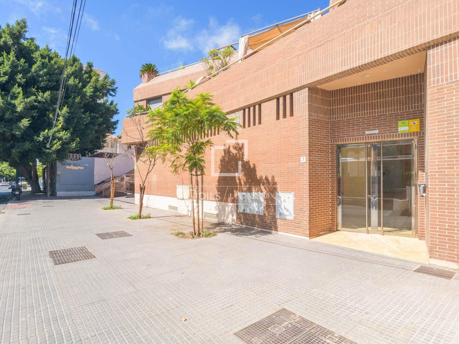 1 bedroom Apartment for sale in Malaga city with pool garage - € 455,000 (Ref: 10147999)