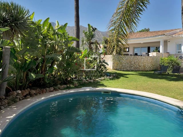 7 quarto Moradia para venda em Marbella com piscina garagem - 2 180 000 € (Ref: 10148001)