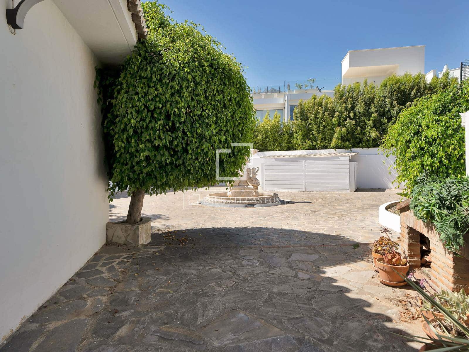 7 quarto Moradia para venda em Marbella com piscina garagem - 2 180 000 € (Ref: 10148001)
