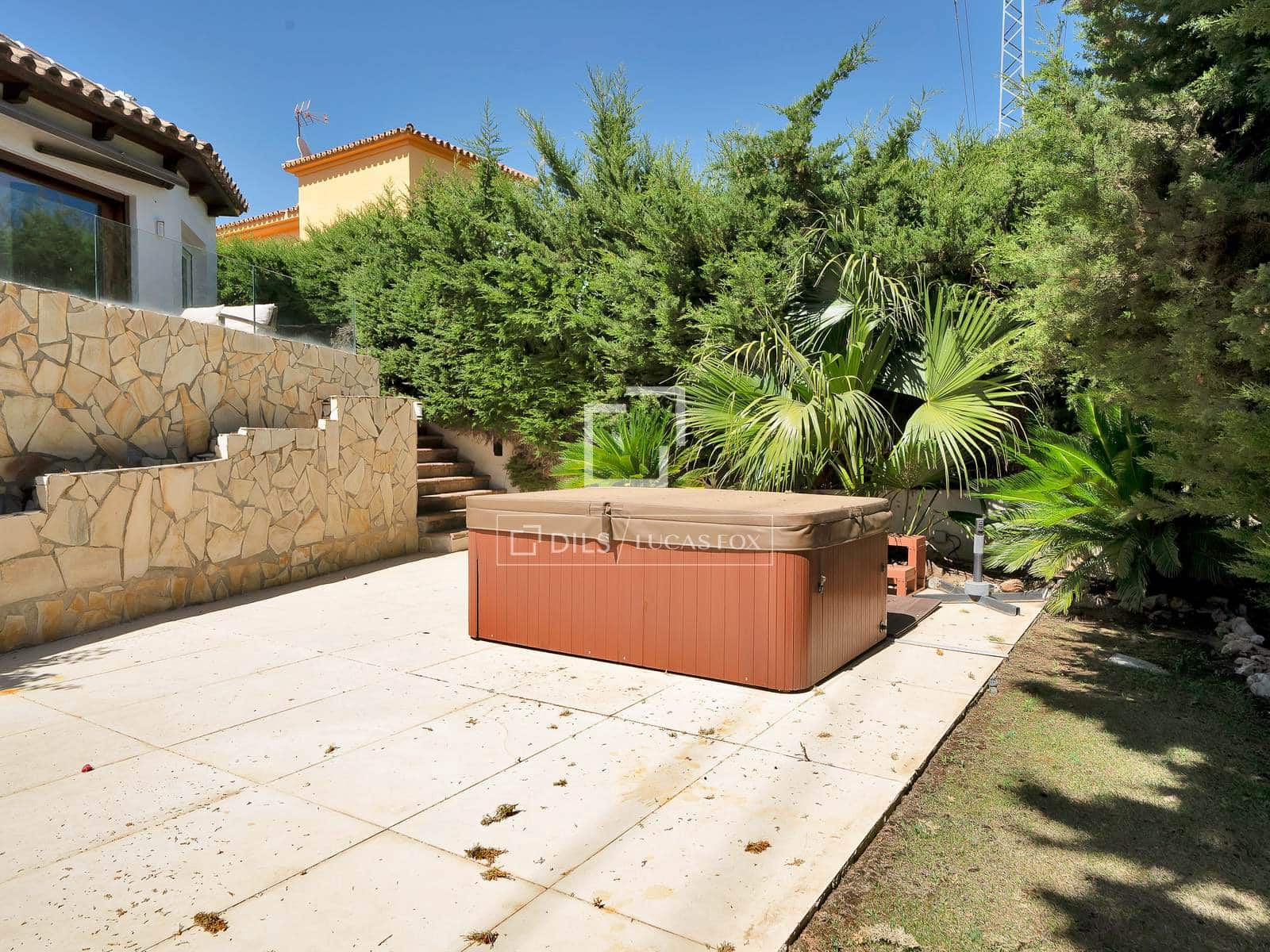 7 quarto Moradia para venda em Marbella com piscina garagem - 2 180 000 € (Ref: 10148001)