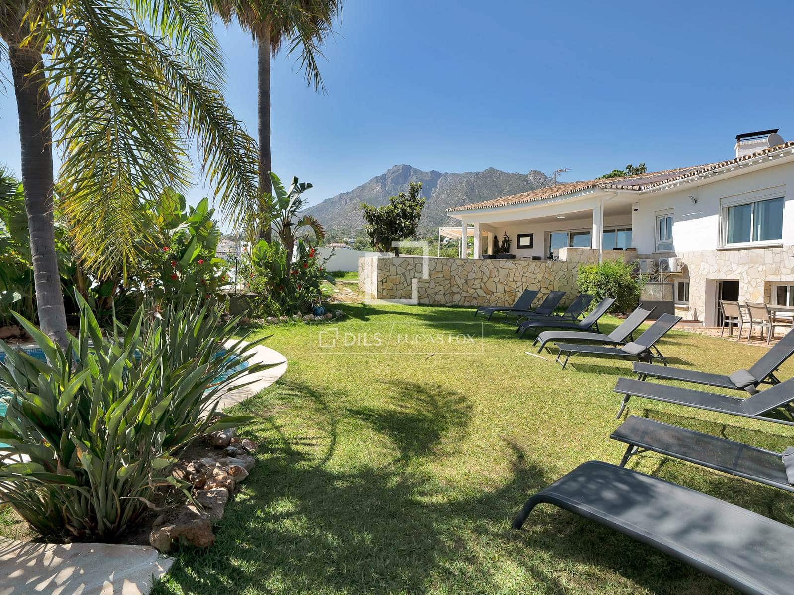 7 quarto Moradia para venda em Marbella com piscina garagem - 2 180 000 € (Ref: 10148001)