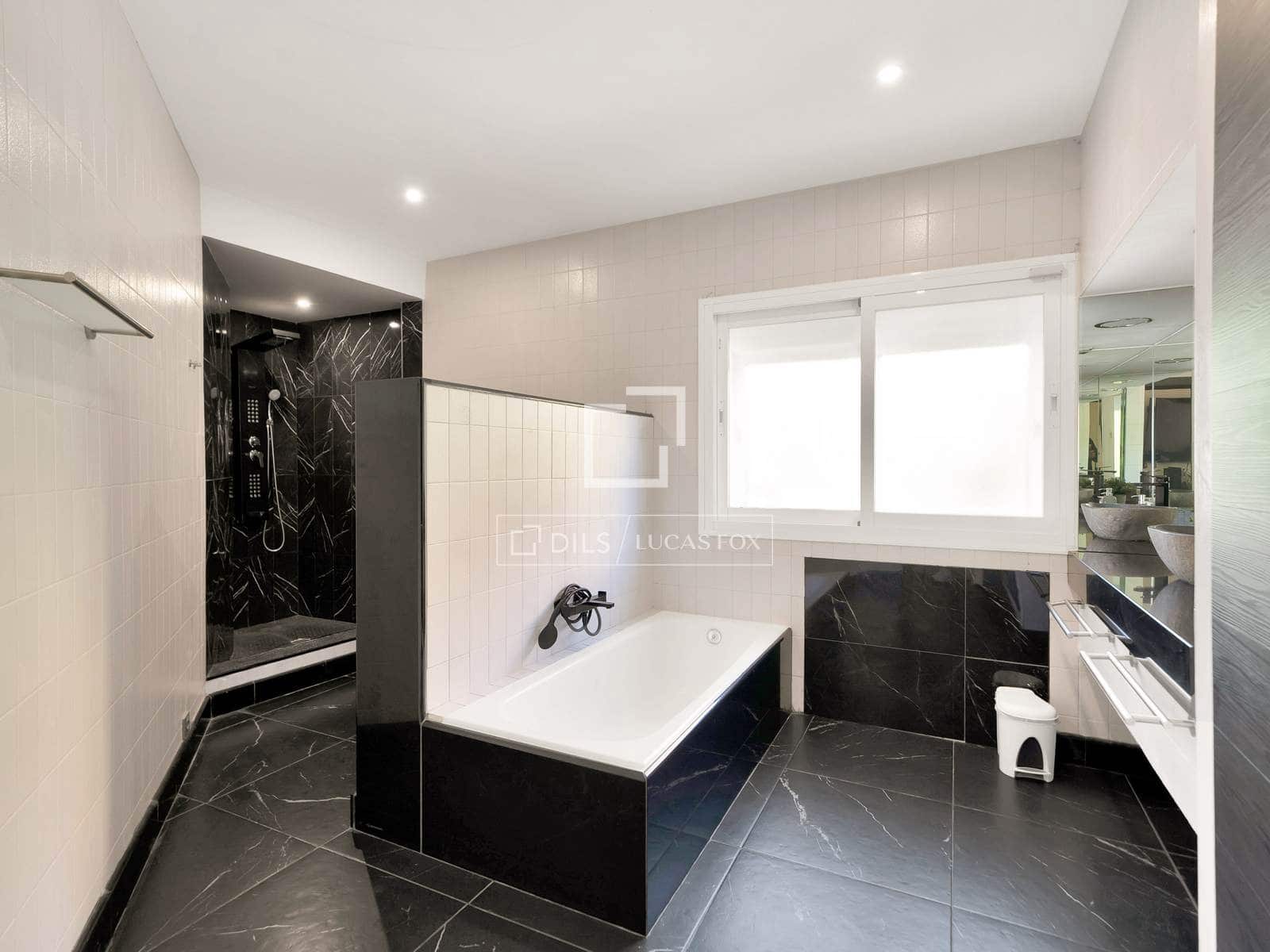 7 quarto Moradia para venda em Marbella com piscina garagem - 2 180 000 € (Ref: 10148001)